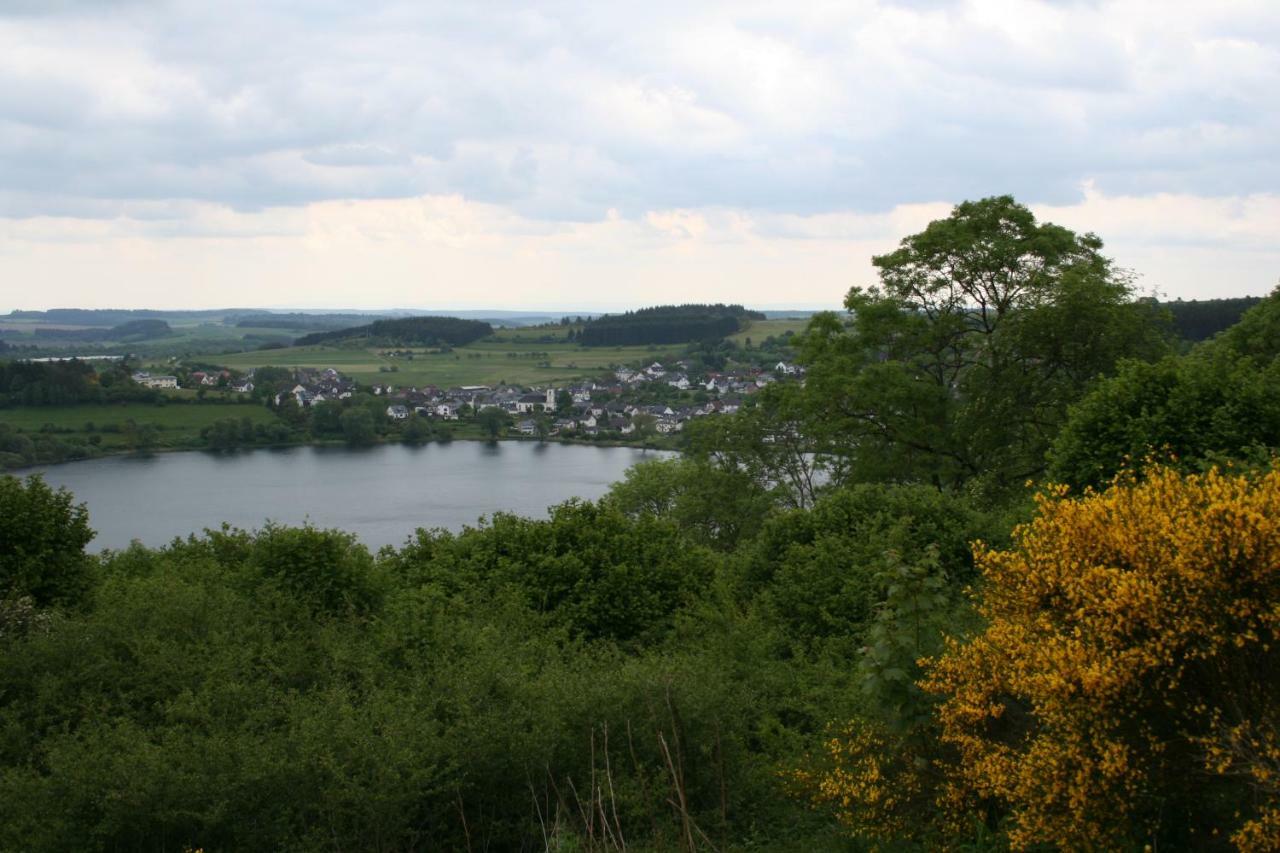 Location Panoramagreen Burg Reuland Exterior photo